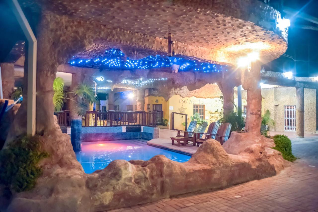 African Home Hotel Gaborone Exterior foto